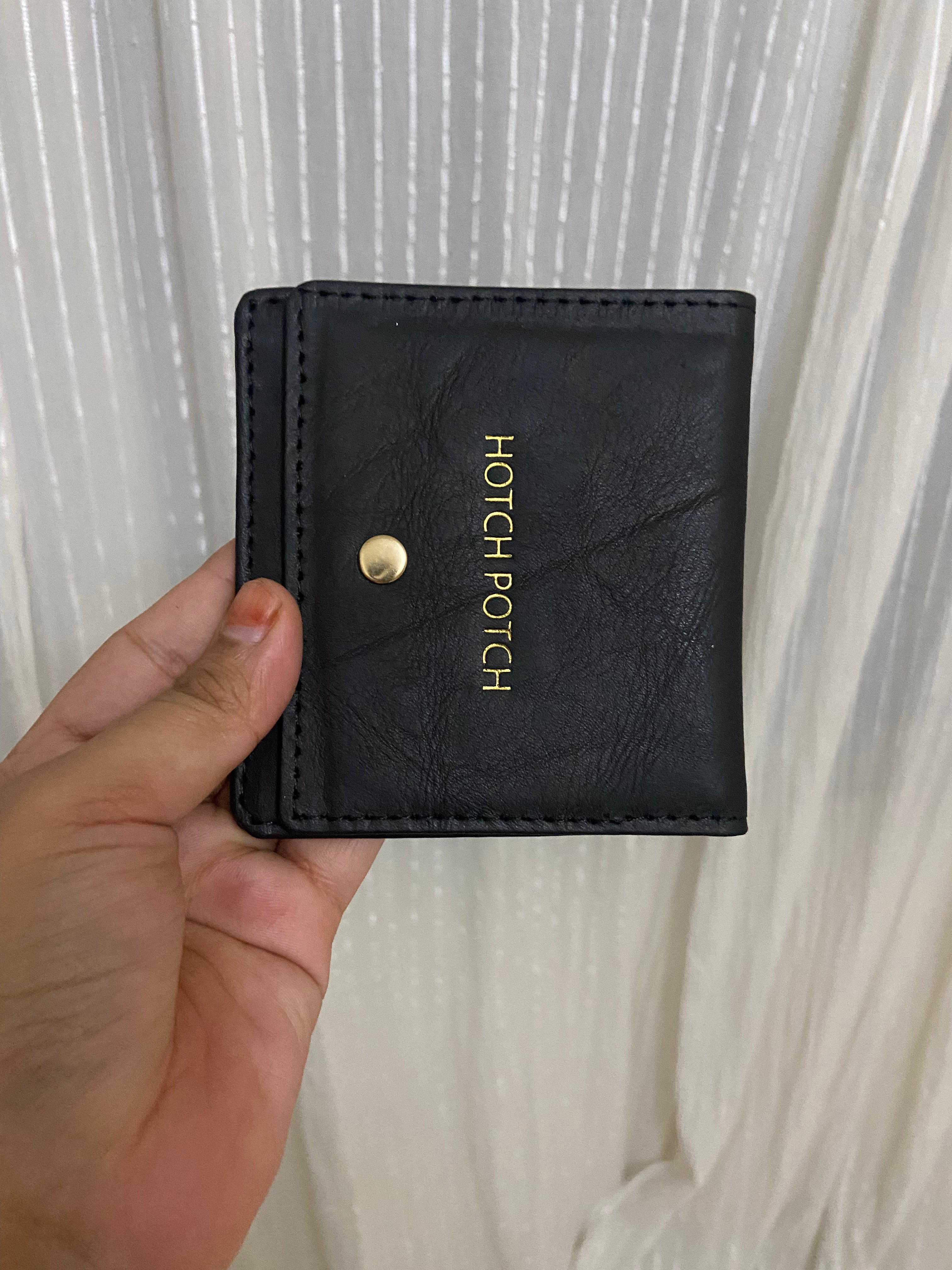 Slim everyday wallet