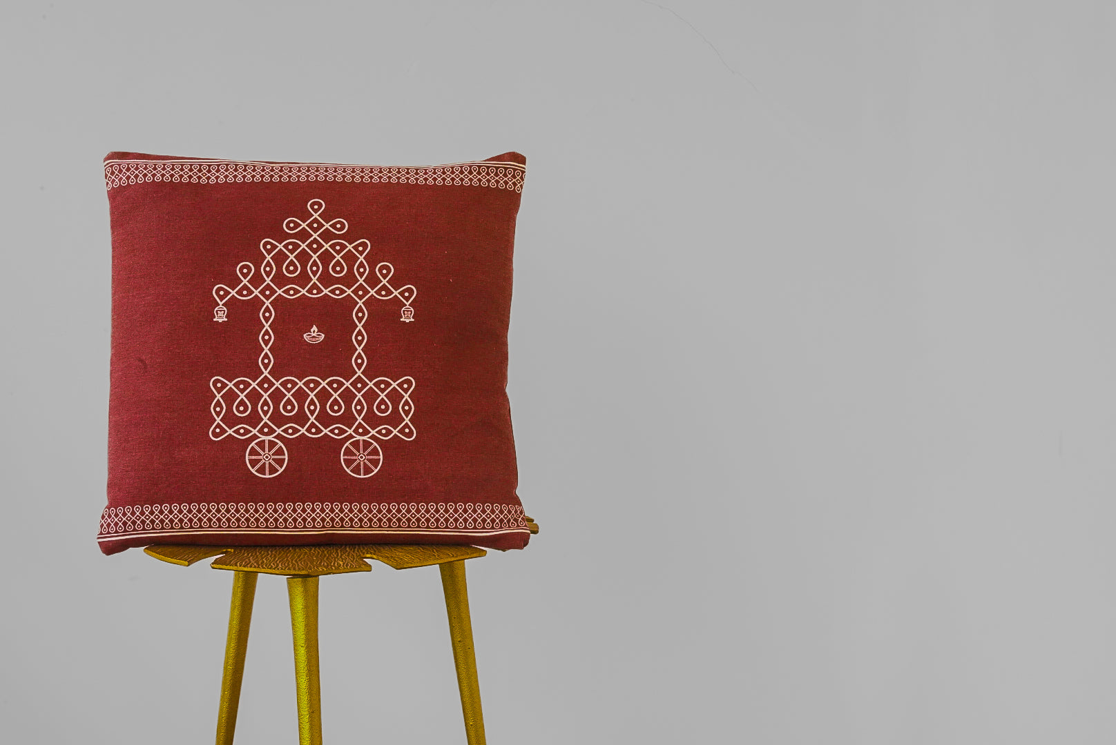 Ther kolam cushion