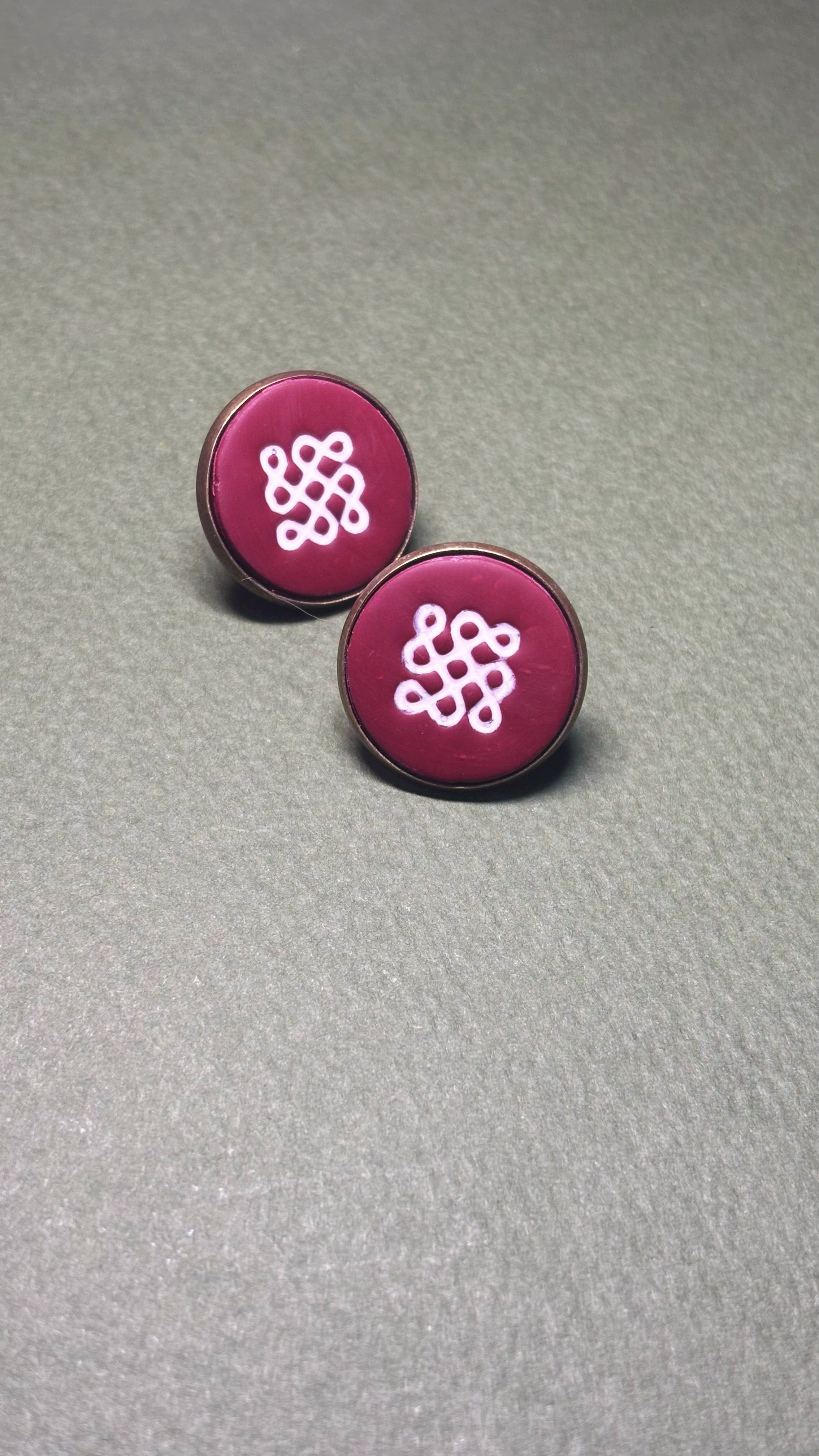 Kolam studs -Maroon