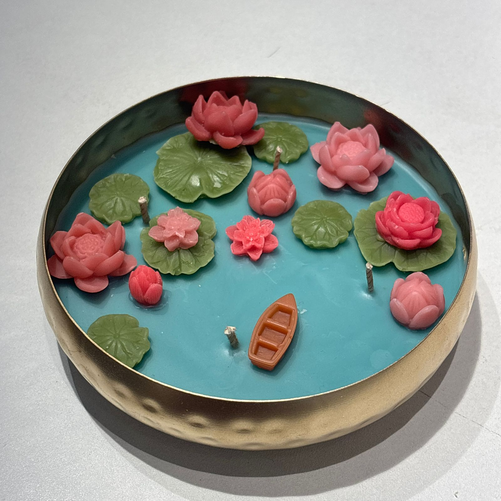 Big Lily Pond Candle